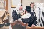 כ"ק אדמו"ר מבאבוב שליט"א באזוכט בבית מדרשו אין מאנסי לכבוד פסח שני