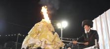 ערשטע בילדער און ווידיאוס פון די גרויסע הדלקה אין באיאן