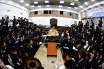 הרה"צ רבי אלימלך בידערמאן שליט"א ביי הבדלה נאך א דערהויבענע שבת אין אשדוד 