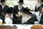 בילדער פון כ"ק אדמו"ר מצאנז שליט"א אין מירון