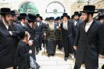 בילדער פון כ"ק אדמו"ר מצאנז שליט"א אין מירון