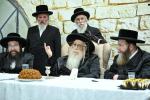 בילדער פון כ"ק אדמו"ר מצאנז שליט"א אין מירון