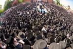 ח"ב בילדער פון ערשטמאליגע גרויסע הדלקה אין שטאט לאנדאן, מיט המשפיע הרה"צ רבי  שמעלקא בידערמאן שליט"א 