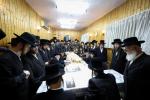 הונדערטער אידן זענען מתפלל אויפן ציון ביים יארצייט פון הייליגן צדיק רבי שלומקע זוועהילער זי"ע בראשות כ"ק אדמו"ר מזוועהיל שליט"א 