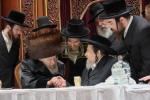 שמחת הברית פאר אור אייניקל פון כ"ק אדמו"ר מסלונים שליט"א, ווי די מוהל איז געווען ידיד נעוריו הרה"ק רבי יעקב מאיר שעכטער שליט"א 