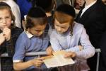 פולע גאלערי: הדלקה בחצר הקודש סקולען פון לעיקוואד