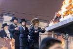 פולע גאלערי: הדלקה בחצר הקודש סקולען פון לעיקוואד