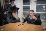 כ"ק אדמו"ר מצאנז שליט"א באזוכט ביי הגאון רבי דוב לאנדא שליט"א 