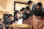 מעמד ההדלקה בחצר הקודש וויזניץ 