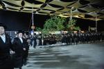 הרה"צ רבי חיים מאיר האגער שליט"א צינדט הדלקה און איז מתפלל אין מירון לרפואת אביו כ"ק אדמו"ר מוויזניץ שליט"א 