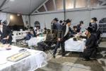 טויזנטער אידן ביים ציון הק' פון הרה"ק מבאבוב זצ"ל ליל ל"ג בעומר תשפ"ה