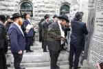 טויזנטער אידן ביים ציון הק' פון הרה"ק מבאבוב זצ"ל ליל ל"ג בעומר תשפ"ה