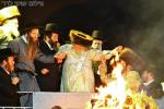 פולע גאלערי: הדלקה בחצר הקודש תולדות אברהם יצחק 