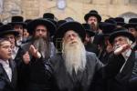 כ"ק אדמו"ר מצאנז שליט"א ביים ציון הרשב"י לכבוד די אפשערן פון א אור אייניקל