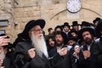 כ"ק אדמו"ר מצאנז שליט"א ביים ציון הרשב"י לכבוד די אפשערן פון א אור אייניקל