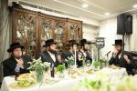 מעמד 'כולנו מסובין' - טיש פסח שני פאר תומכי קופת הקהילה והחזקת בו רחמסטריווקא בנשיאות כ''ק אדמו''ר מראחמסטריווקא שליט''א