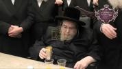 סיום כתיבת האותיות אין די ספר התורה וואס איז געשריבן געווארן לזכות כ"ק אדמו"ר מבעלזא שליט"א דורך קהל חסידי בעלזא - ב' סיון תשפ"ה