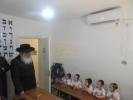 כ"ק אדמו"ר מדושינסקיא שליט"א באזוכט אין תלמוד תורה מהרי"ם דושינסקיא אין הר יונה