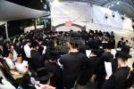 הונדערטער אידן זענען מתפלל אויפן ציון השל"ה הקדוש זי"ע לרגל ערב ראש חודש סיון 