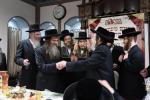  הרה"ק רבי יעקב מאיר שעכטער שליט"א ביי סיום ששה סדרי משנה שנלמד בשיעור ע"י בנו הרב נתן יצחק שליט"א אין כולל שומרי החומות בבתי אונגרין