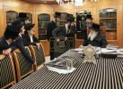 באזוכן ביי גדולי ישראל לקראת די גרויסארטיגע מעמד שמחת ה'בר מצוה' פאר 56 יתומים