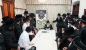 באזוכן ביי גדולי ישראל לקראת די גרויסארטיגע מעמד שמחת ה'בר מצוה' פאר 56 יתומים
