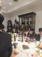 כ"ק אדמו"ר מסאטמאר שליט"א ביים באנקעט לטובת מוסדות סאטמאר אין לעיקוואד, אין שטוב פון הרבני החשוב ר' יצחק שלום ווערטהיימער הי"ו, בילדינג אדמיניסטראטאר פון מוסדות סאטמאר וויליאמסבורג:  