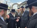 כ"ק גאב"ד מאקאווא שליט"א אויפן וועג צו וויילן שבועות אין מעזיבוש
