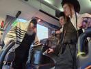 כ"ק גאב"ד מאקאווא שליט"א אויפן וועג צו וויילן שבועות אין מעזיבוש