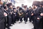 הכנסת ספר תורה צום ביהמ"ד סאטמאר שכונת ווערנאן אין וויליאמסבורג