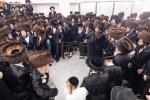 הכנסת ספר תורה צום ביהמ"ד סאטמאר שכונת ווערנאן אין וויליאמסבורג