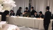 הגה"צ אבדק"ק ור"מ סאטמאר וויליאמסבורג שליט"א ביים תנאים בשמחת בית נייטרא - אייזענשטאט - דושינסקיא - ראחוב - פריימאן