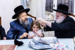 שמחת האפשערן און א"ב לערנען פאר אור אייניקל פון כ"ק אדמו"ר מבאבוב -45 שליט"א‎