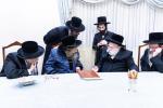 שמחת האפשערן און א"ב לערנען פאר אור אייניקל פון כ"ק אדמו"ר מבאבוב -45 שליט"א‎