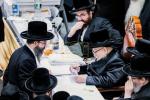 מעמד 'והראנו בבנינים' להתייסדות קרית הישיבה סקווירא צוזאמען מיט עריכת השולחן לכבוד די יארצייט פון הרה"ק די מגיד פון טשערנאביל זי"ע