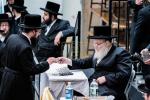 מעמד 'והראנו בבנינים' להתייסדות קרית הישיבה סקווירא צוזאמען מיט עריכת השולחן לכבוד די יארצייט פון הרה"ק די מגיד פון טשערנאביל זי"ע