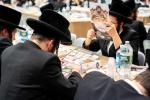 מעמד 'והראנו בבנינים' להתייסדות קרית הישיבה סקווירא צוזאמען מיט עריכת השולחן לכבוד די יארצייט פון הרה"ק די מגיד פון טשערנאביל זי"ע