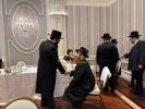רבנים און אישי ציבור באטייליגן זיך ביי די בר מצווה פון א זוהן פונעם פייער קאמישינער ר' יעקב פליגמאן הי"ו