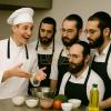 כ"ק ראב"ד סקווירא שליט"א שאלה בענין ללמוד לבשל מגוי כשמבשל בשר בחלב