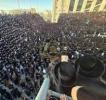 פולע בילדער און ווידיאוס פון די הכנסת ספר תורה אין בעלזא ערב יו"ט