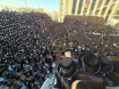 פולע בילדער און ווידיאוס פון די הכנסת ספר תורה אין בעלזא ערב יו"ט