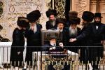 פולע בילדער פון נעילת החג ביי כ"ק אדמו"ר מוויזניץ שליט"א 