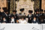 פולע בילדער פון נעילת החג ביי כ"ק אדמו"ר מוויזניץ שליט"א 