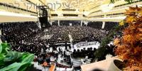 פולע בילדער פון נעילת החג ביי כ"ק אדמו"ר מוויזניץ שליט"א 