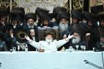 פולע בילדער פון נעילת החג ביי כ"ק אדמו"ר מוויזניץ שליט"א 