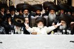 פולע בילדער פון נעילת החג ביי כ"ק אדמו"ר מוויזניץ שליט"א 