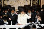 פולע בילדער פון נעילת החג ביי כ"ק אדמו"ר מוויזניץ שליט"א 