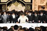 פולע בילדער פון נעילת החג ביי כ"ק אדמו"ר מוויזניץ שליט"א 