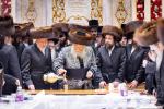 נעילת החג און קידוש לבנה ביי כ"ק אדמו"ר מבאבוב שליט"א 