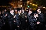 נעילת החג און קידוש לבנה ביי כ"ק אדמו"ר מבאבוב שליט"א 